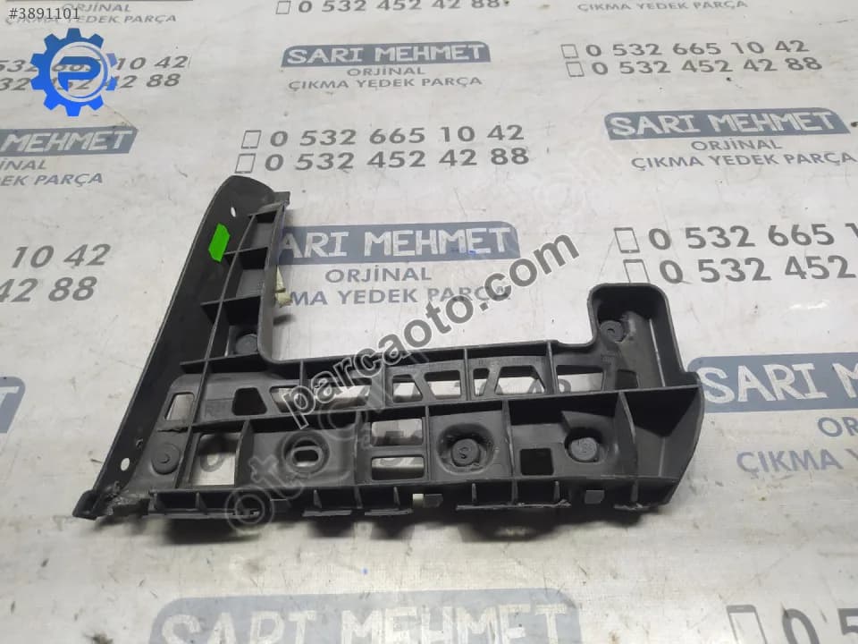 Çıkma vw caddy sağ arka tampon braketi