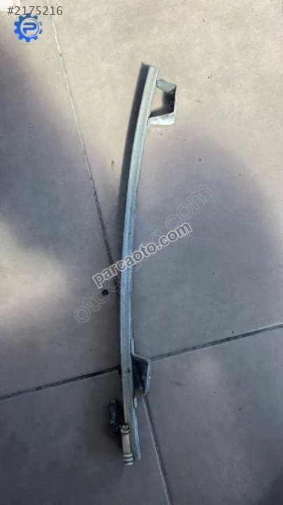 Opel Corsa c sağ ön kapı cam kızağı