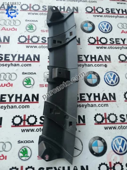 2K0815681A vw caddy 2005 gögüs ön cam havalandırma kanalı