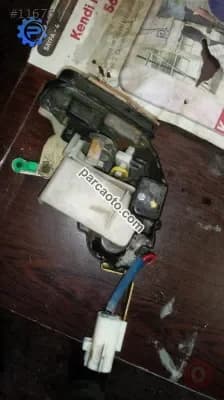 toyota carina çıkma sol arka kilit