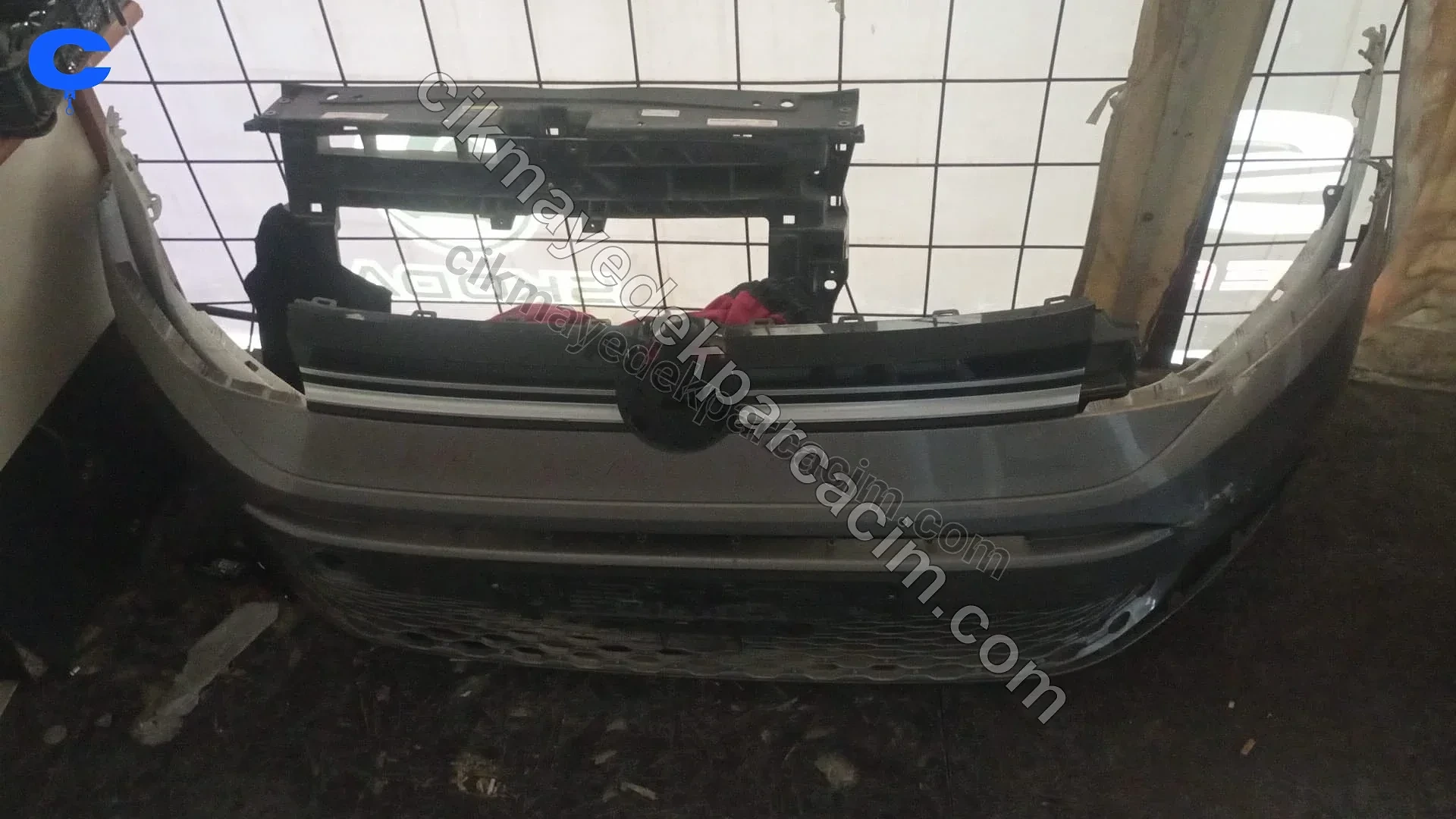 Volkswagen Caddy orijinal çıkma tampon ön, İzmir Bornova